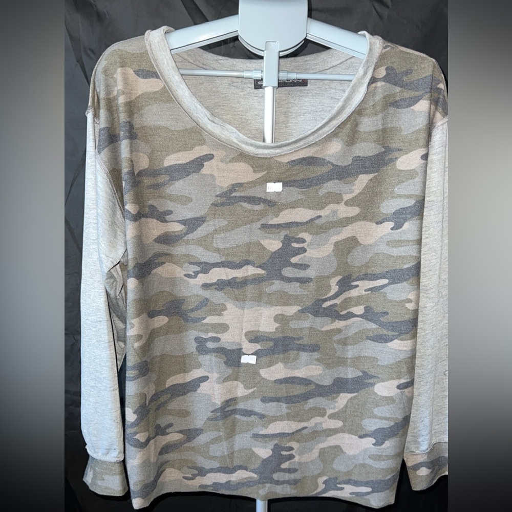 New! Camo Lounge Set - Picture 2 of 11